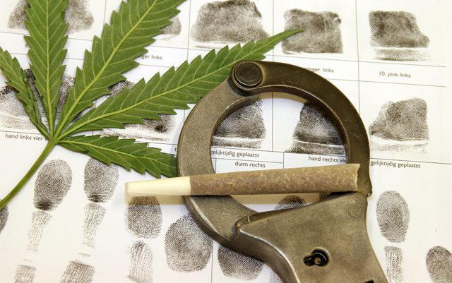 illinois-bill-hopes-to-clear-past-cannabis-convictions
