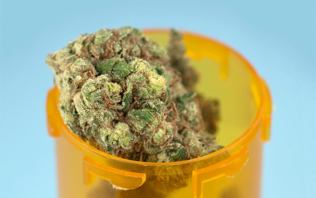 FL-lawmakers-want-to-protect-patients-from-losing-jobs-over-MMJ